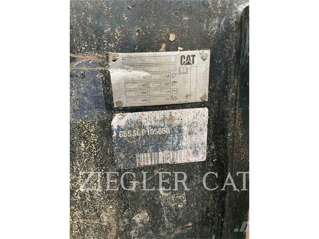 CAT 259D3 Telakuormaajat