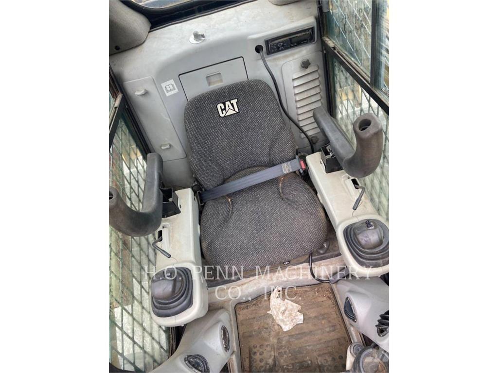 CAT 262 C Liukuohjatut kuormaajat