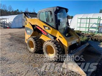 CAT 262C2 Liukuohjatut kuormaajat