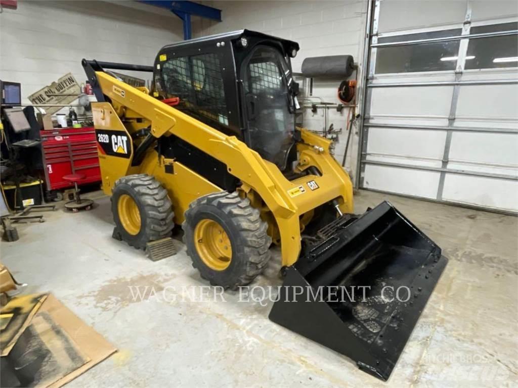 CAT 262D Liukuohjatut kuormaajat