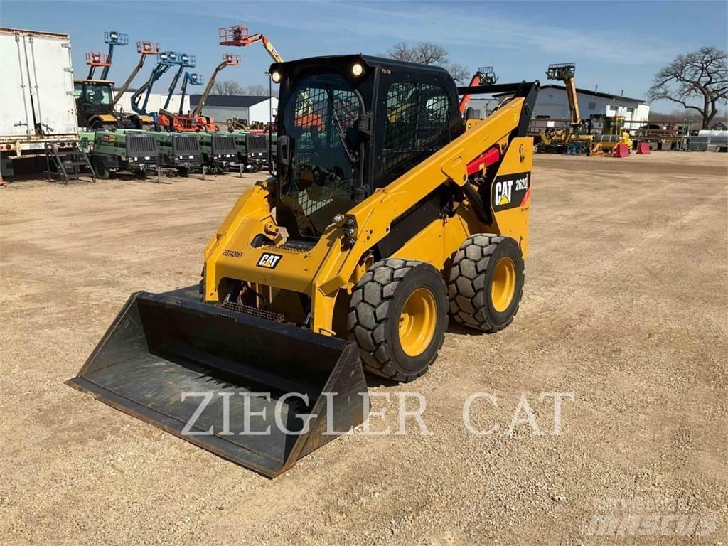 CAT 262D Liukuohjatut kuormaajat