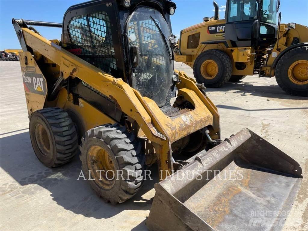 CAT 262D Liukuohjatut kuormaajat