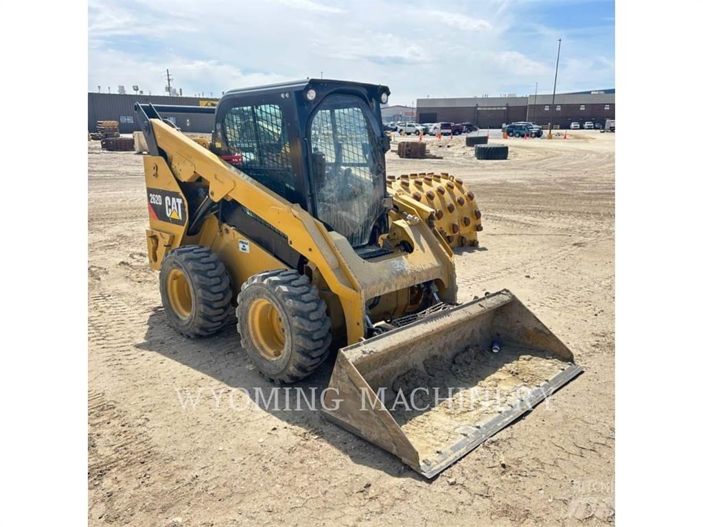 CAT 262D Liukuohjatut kuormaajat