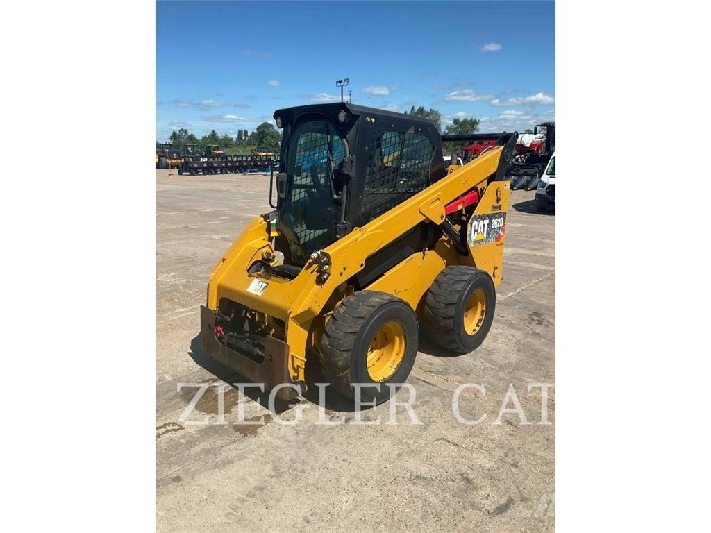 CAT 262D Liukuohjatut kuormaajat