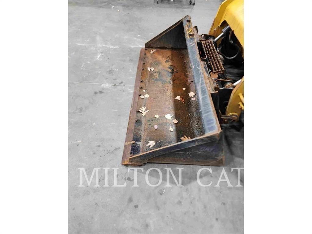 CAT 262D 3 Liukuohjatut kuormaajat