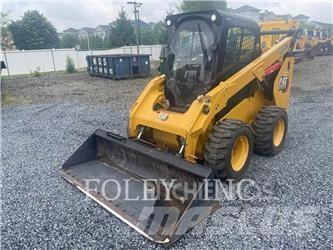 CAT 262D3 Liukuohjatut kuormaajat