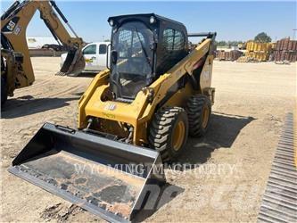 CAT 262D3 Liukuohjatut kuormaajat
