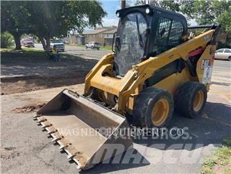 CAT 262D3 Liukuohjatut kuormaajat