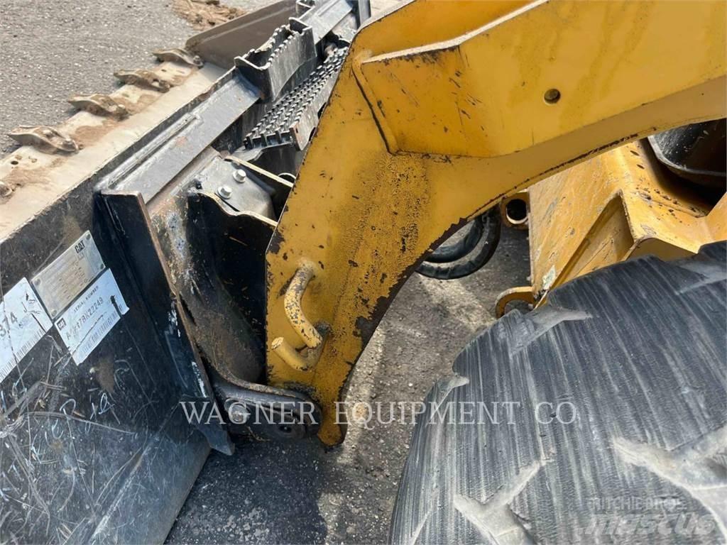 CAT 262D3 Liukuohjatut kuormaajat