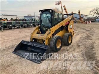 CAT 262D3 Liukuohjatut kuormaajat
