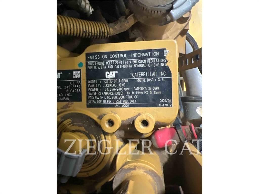CAT 262D3 Liukuohjatut kuormaajat