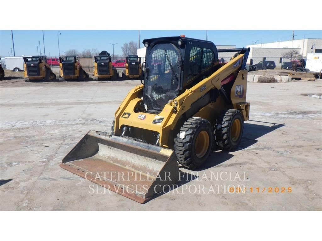 CAT 262D3 Liukuohjatut kuormaajat