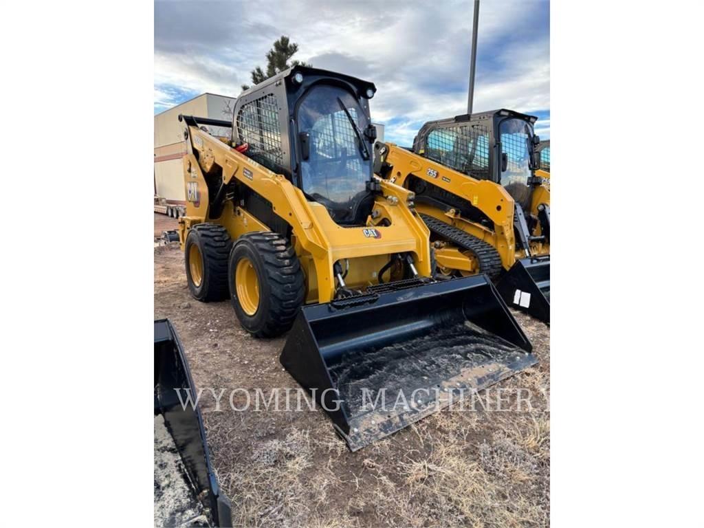 CAT 262D3 Liukuohjatut kuormaajat