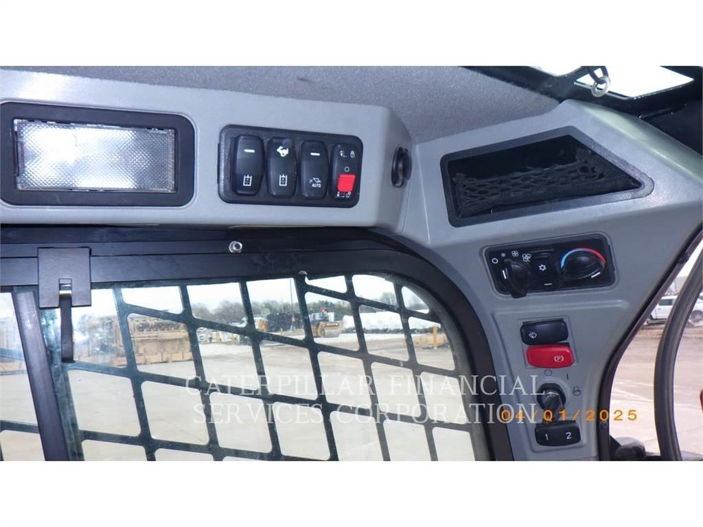 CAT 262D3 Liukuohjatut kuormaajat