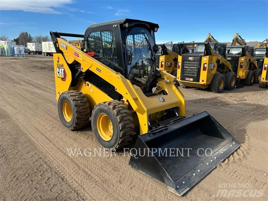 CAT 262D3 Liukuohjatut kuormaajat