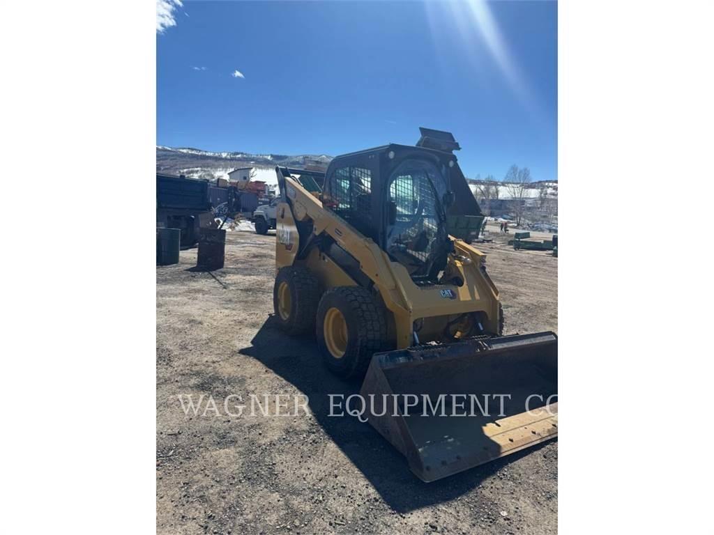 CAT 262D3 Liukuohjatut kuormaajat
