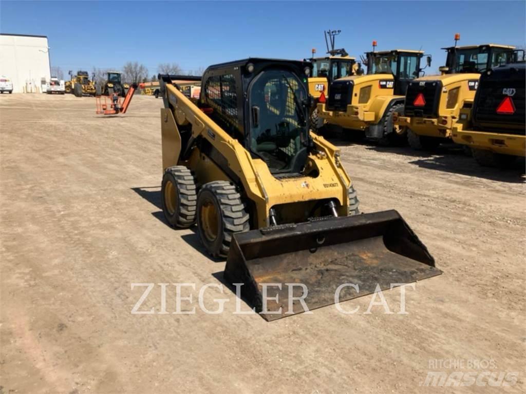 CAT 262D3 Liukuohjatut kuormaajat
