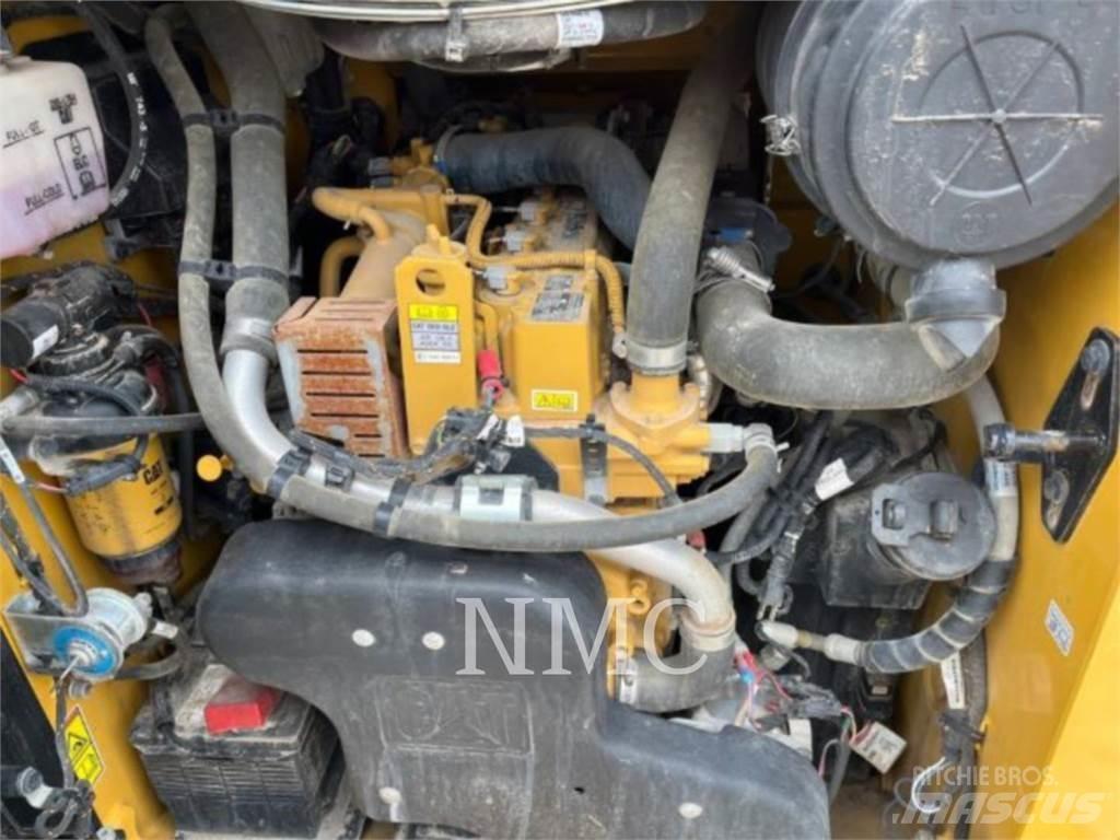 CAT 262D3 Liukuohjatut kuormaajat