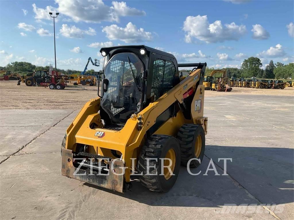 CAT 262D3 Liukuohjatut kuormaajat