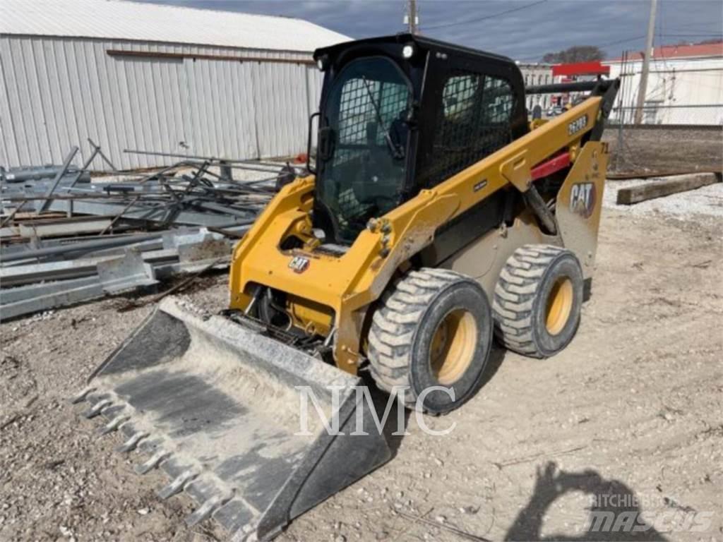 CAT 262D3 Liukuohjatut kuormaajat