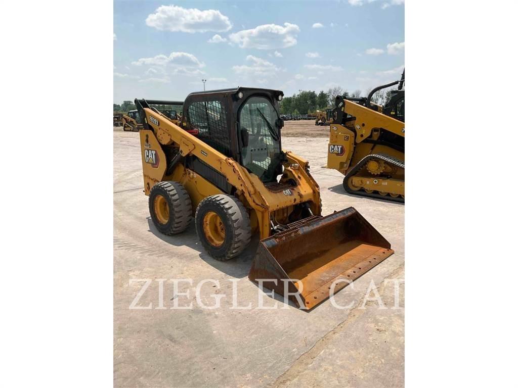 CAT 262D3 Liukuohjatut kuormaajat