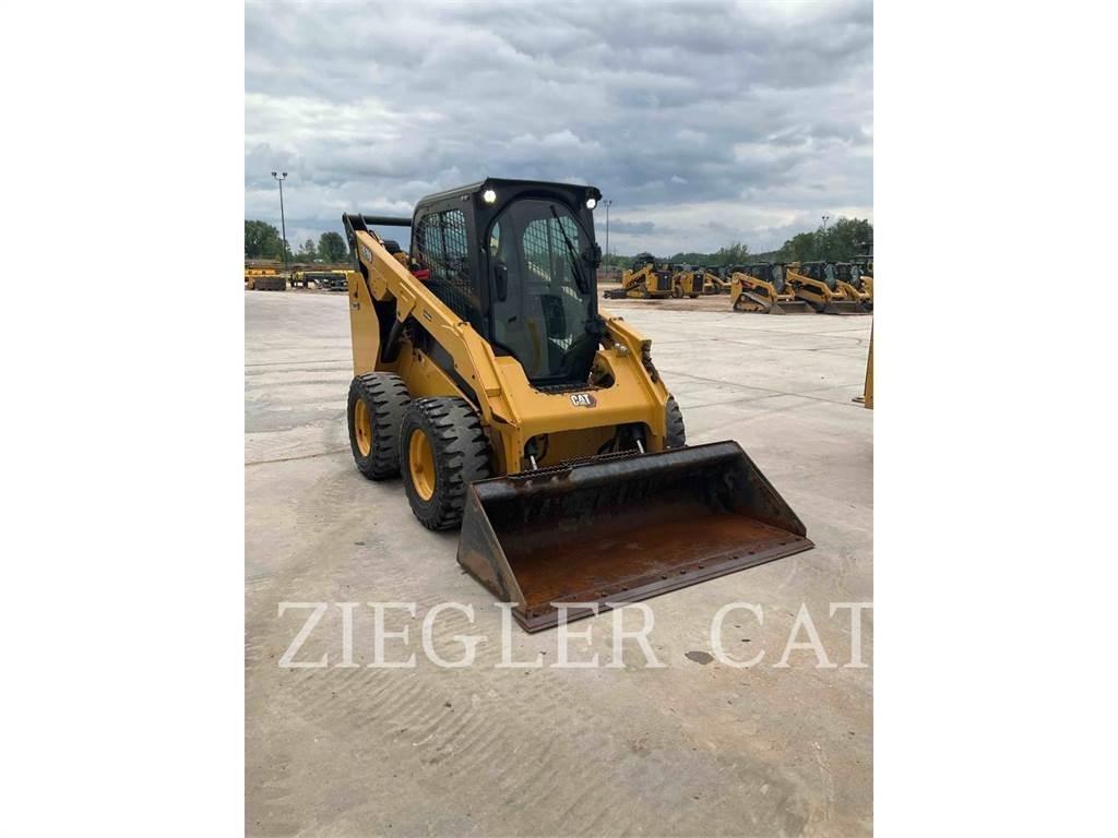 CAT 262D3 Liukuohjatut kuormaajat
