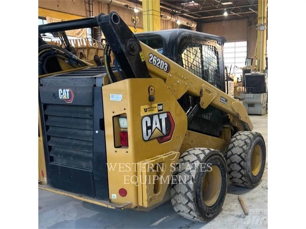 CAT 262D3 Liukuohjatut kuormaajat
