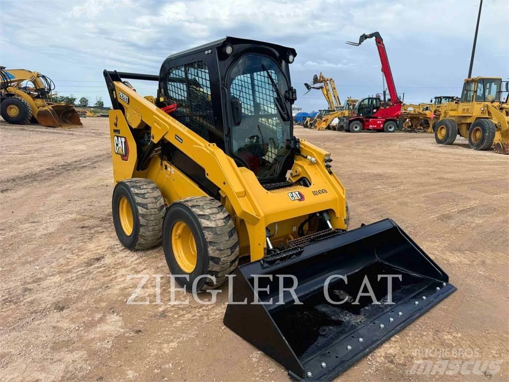 CAT 262D3 Liukuohjatut kuormaajat