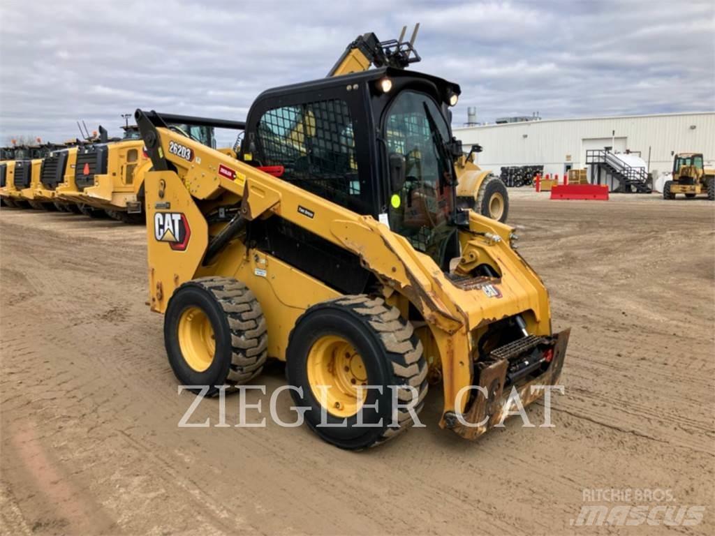 CAT 262D3 Liukuohjatut kuormaajat