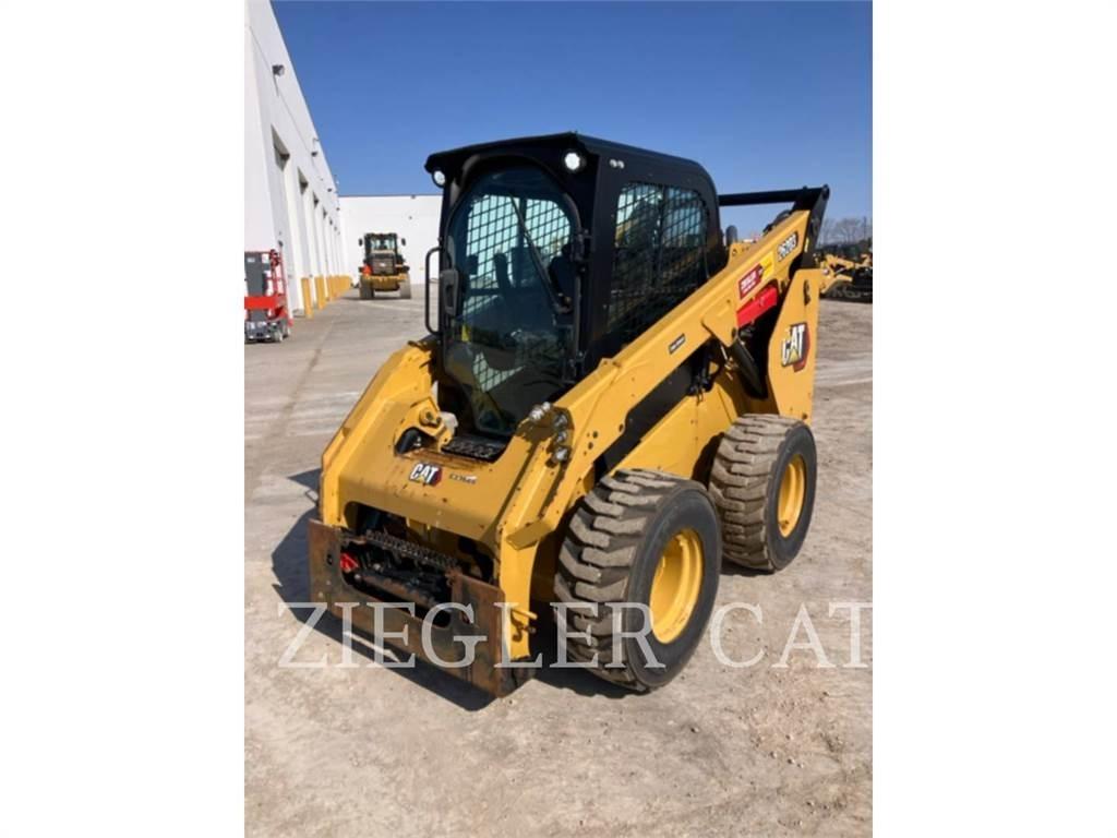 CAT 262D3 Liukuohjatut kuormaajat