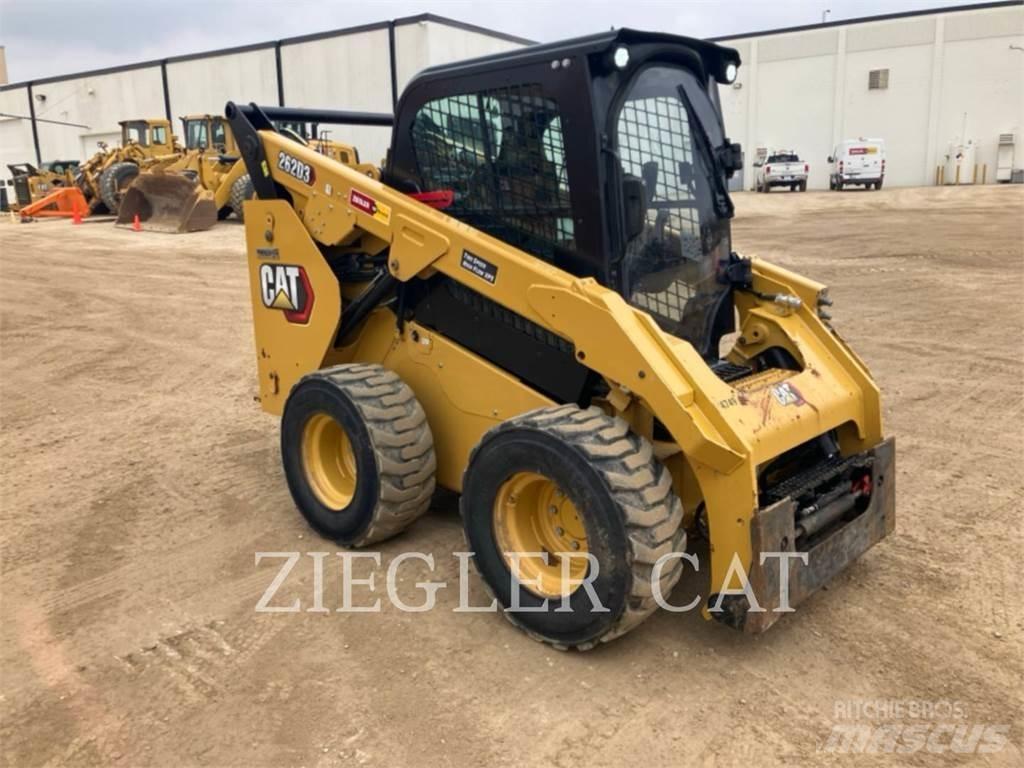 CAT 262D3 Liukuohjatut kuormaajat