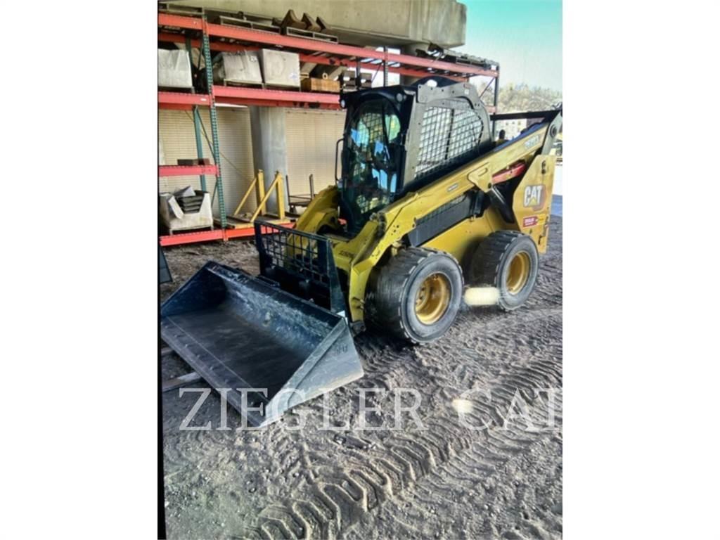 CAT 262D3 Liukuohjatut kuormaajat