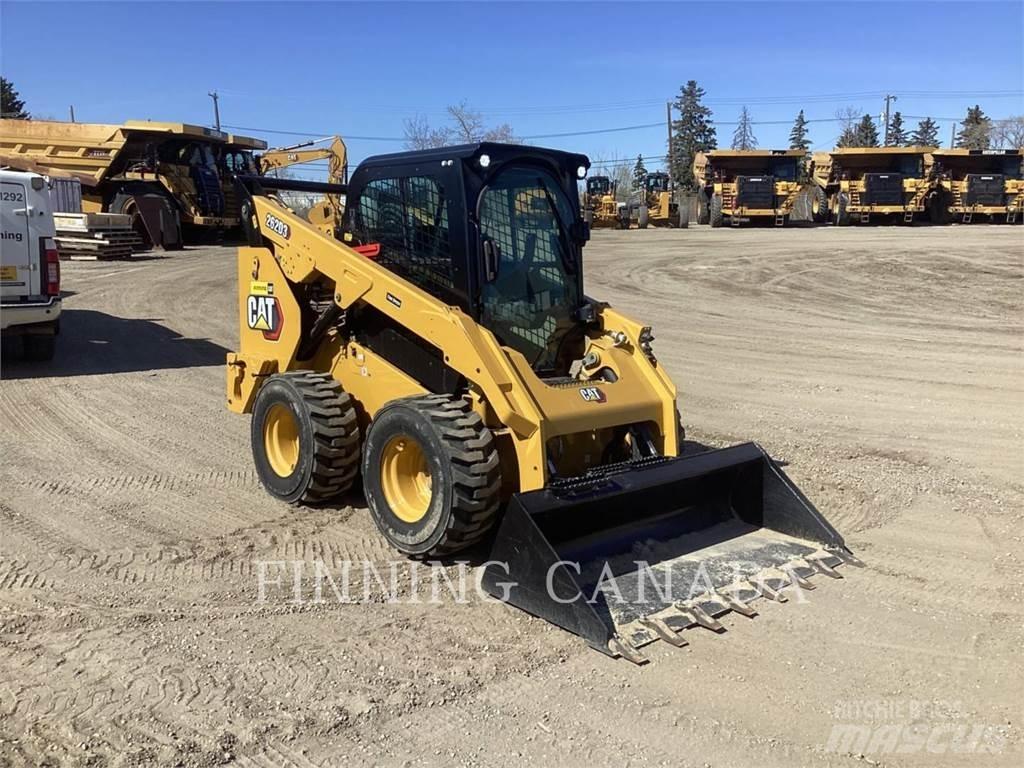CAT 262D3 Liukuohjatut kuormaajat