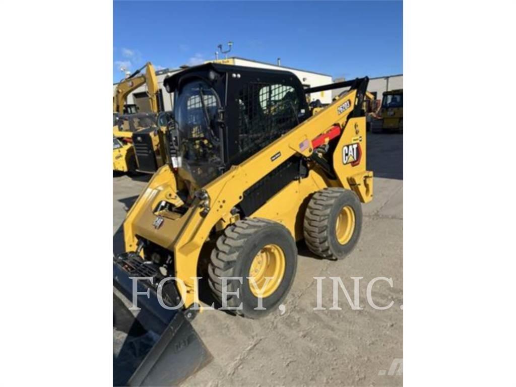 CAT 262D3 Liukuohjatut kuormaajat