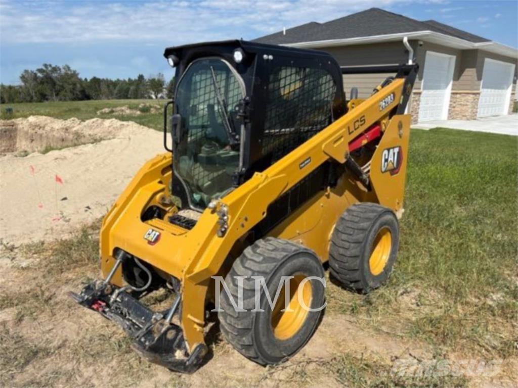 CAT 262D3 Liukuohjatut kuormaajat