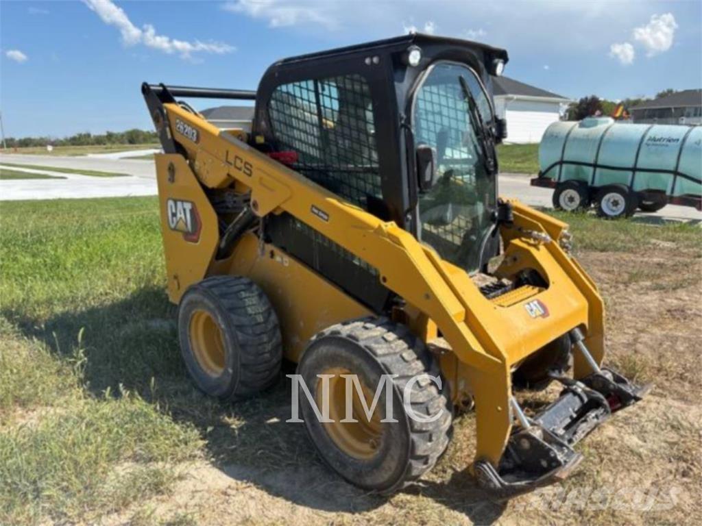 CAT 262D3 Liukuohjatut kuormaajat