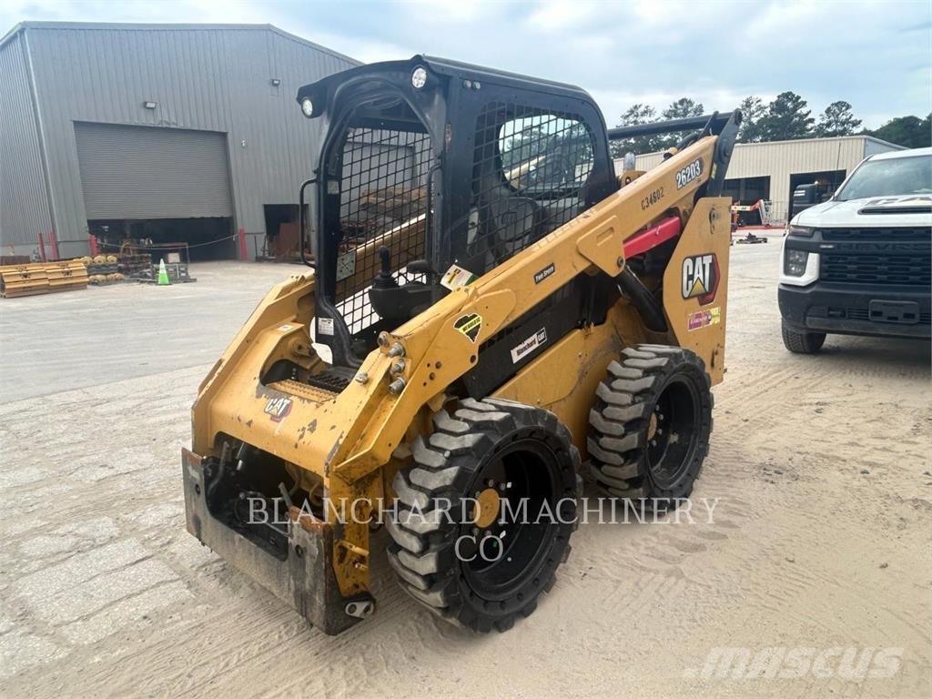 CAT 262D3 Liukuohjatut kuormaajat