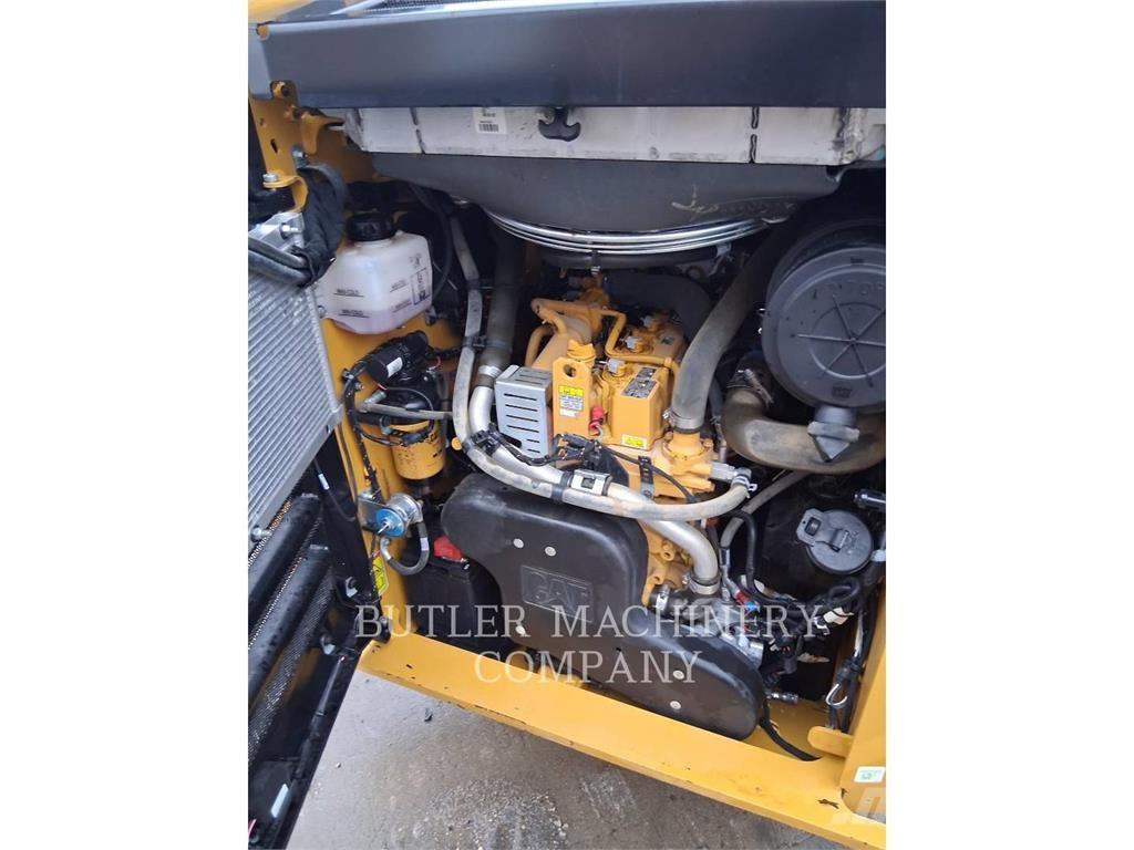 CAT 262D3 C3H2 Liukuohjatut kuormaajat