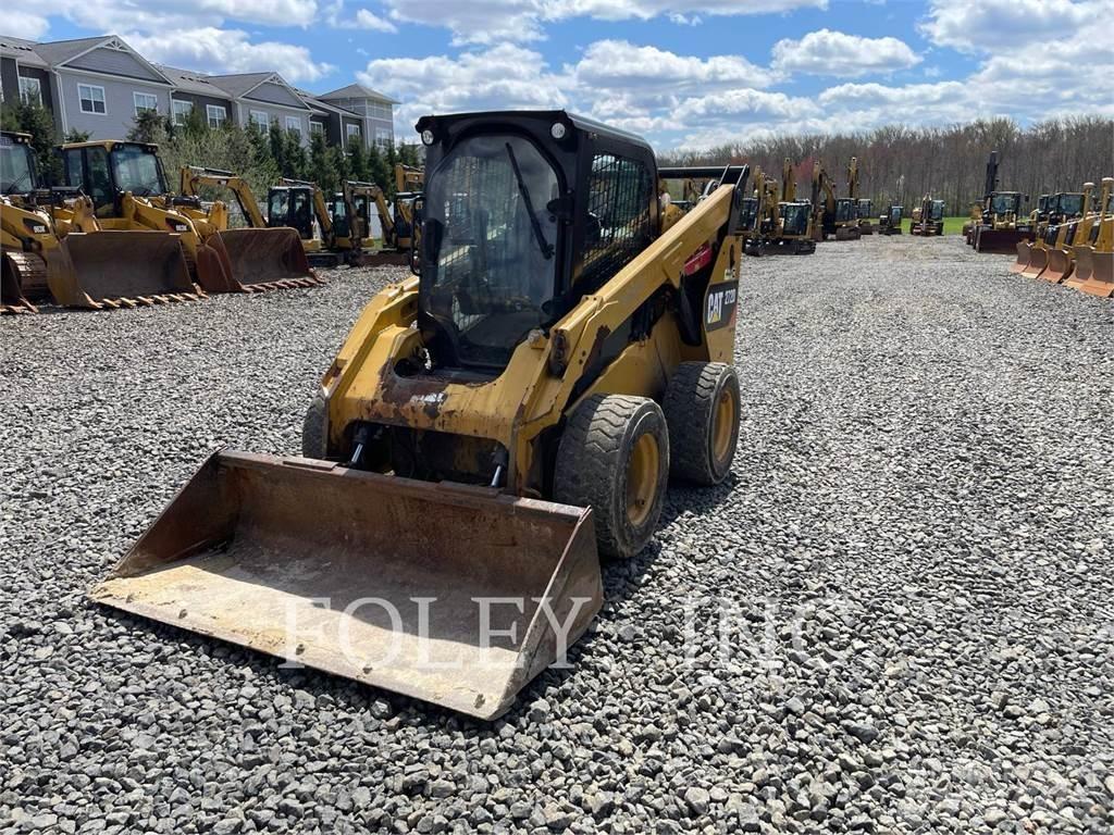 CAT 272D Liukuohjatut kuormaajat