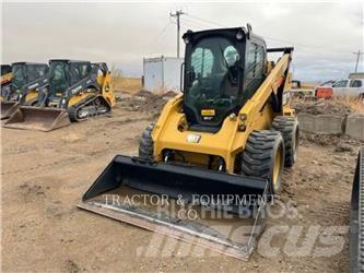CAT 272D2 Liukuohjatut kuormaajat