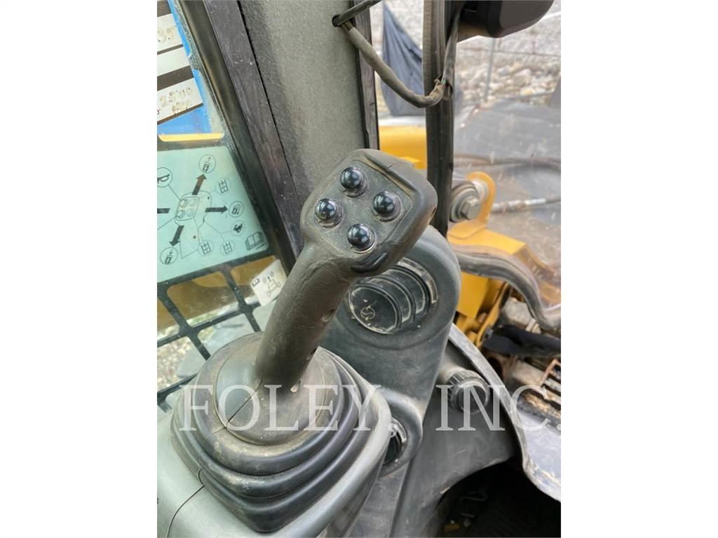 CAT 272D2 Liukuohjatut kuormaajat