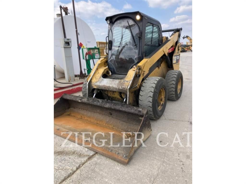 CAT 272D2 Liukuohjatut kuormaajat