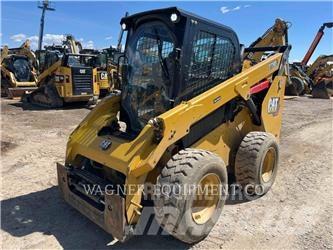 CAT 272D3 Liukuohjatut kuormaajat
