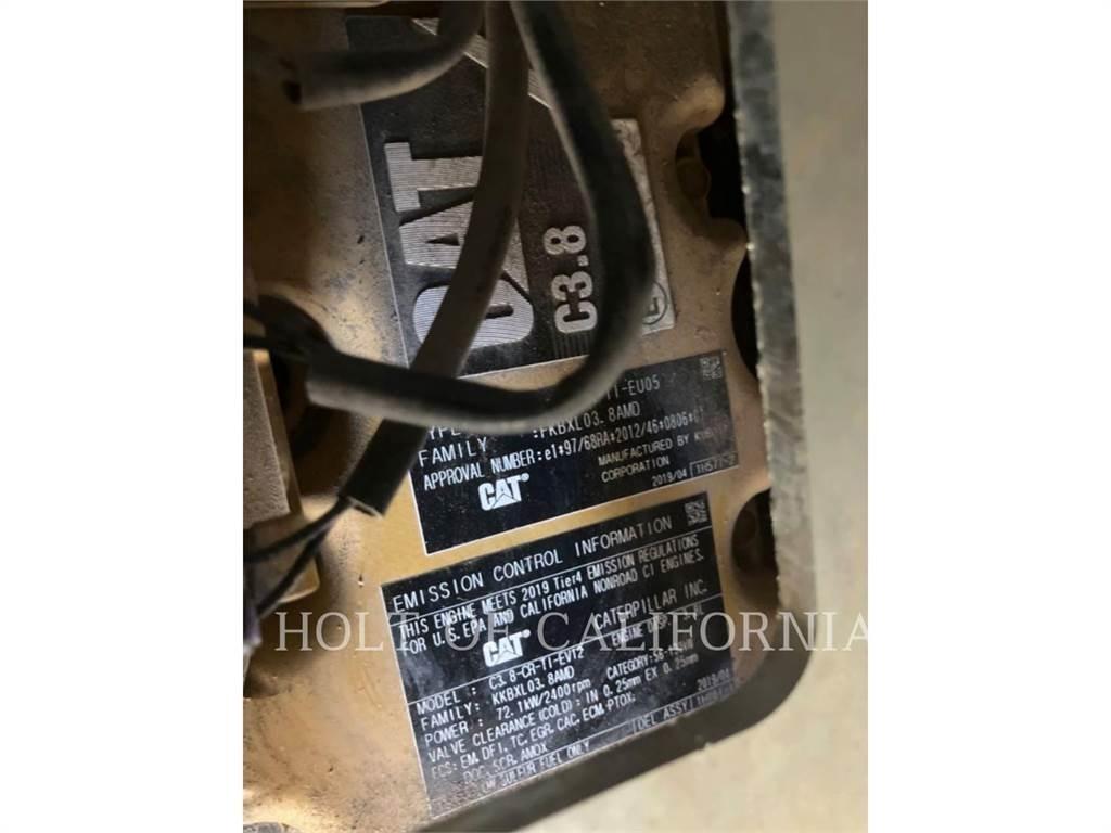 CAT 272D3 Liukuohjatut kuormaajat