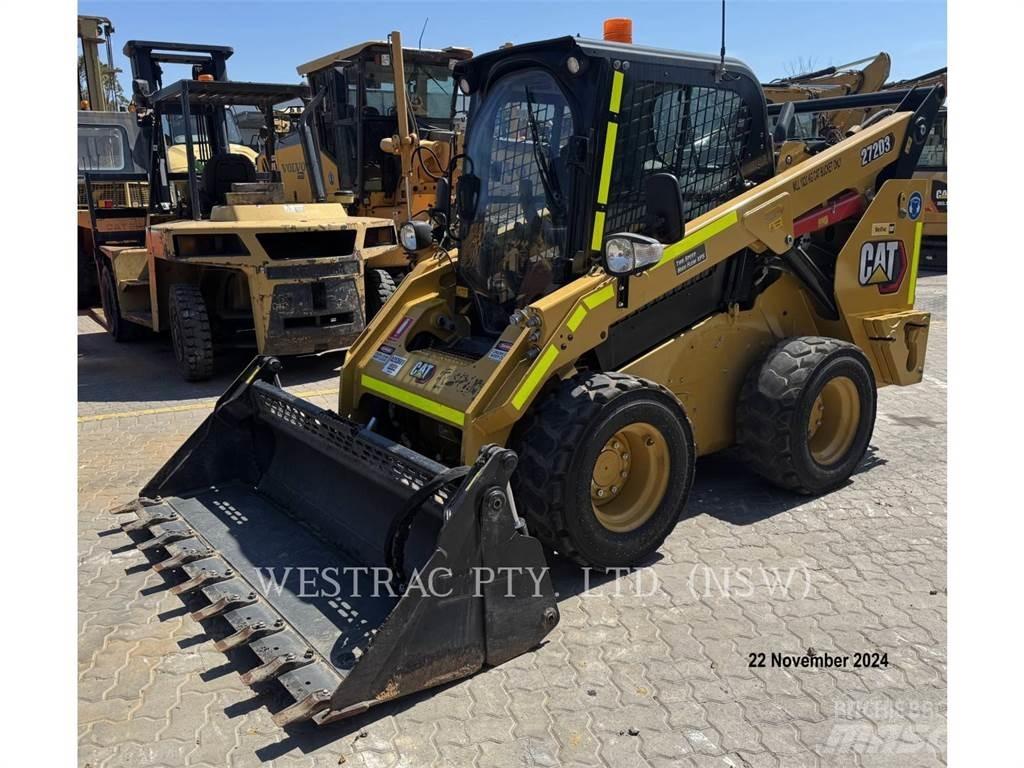 CAT 272D3 Liukuohjatut kuormaajat