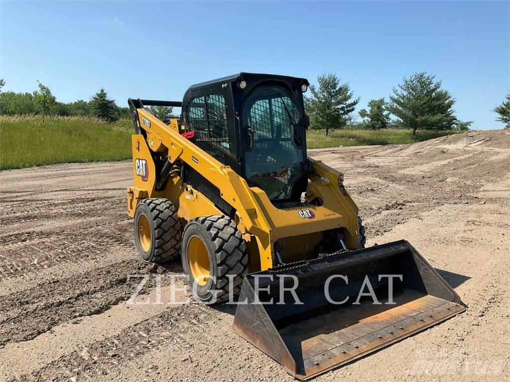 CAT 272D3 Liukuohjatut kuormaajat