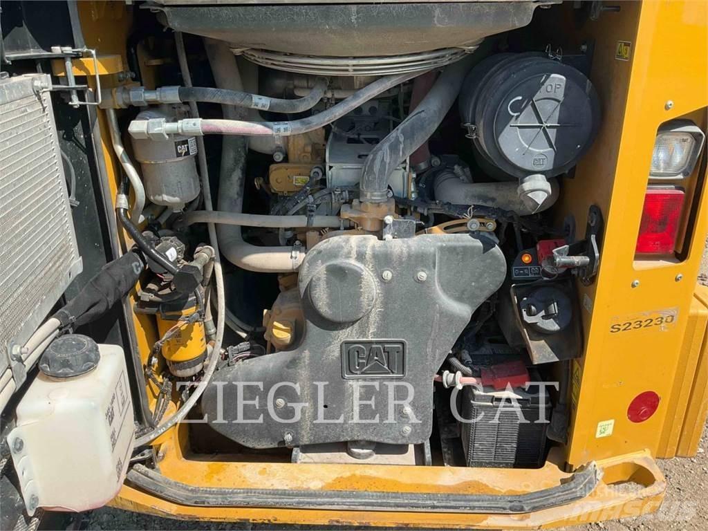 CAT 272D3 Liukuohjatut kuormaajat