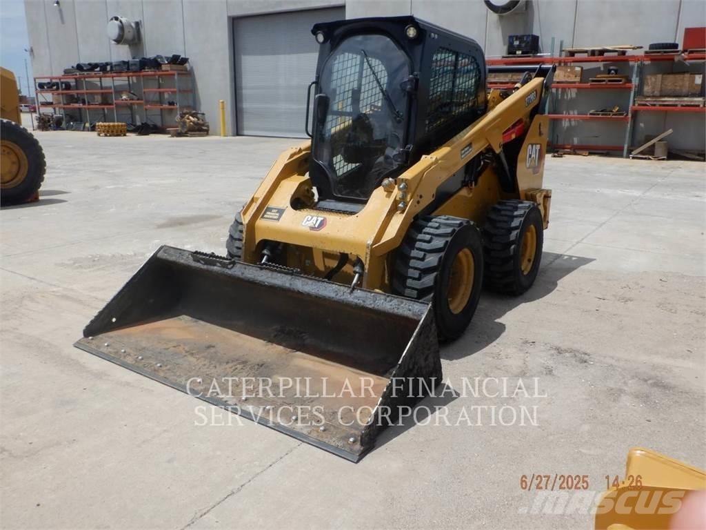 CAT 272D3 Liukuohjatut kuormaajat