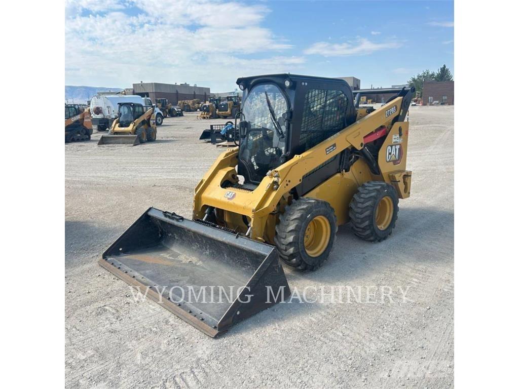 CAT 272D3 Liukuohjatut kuormaajat