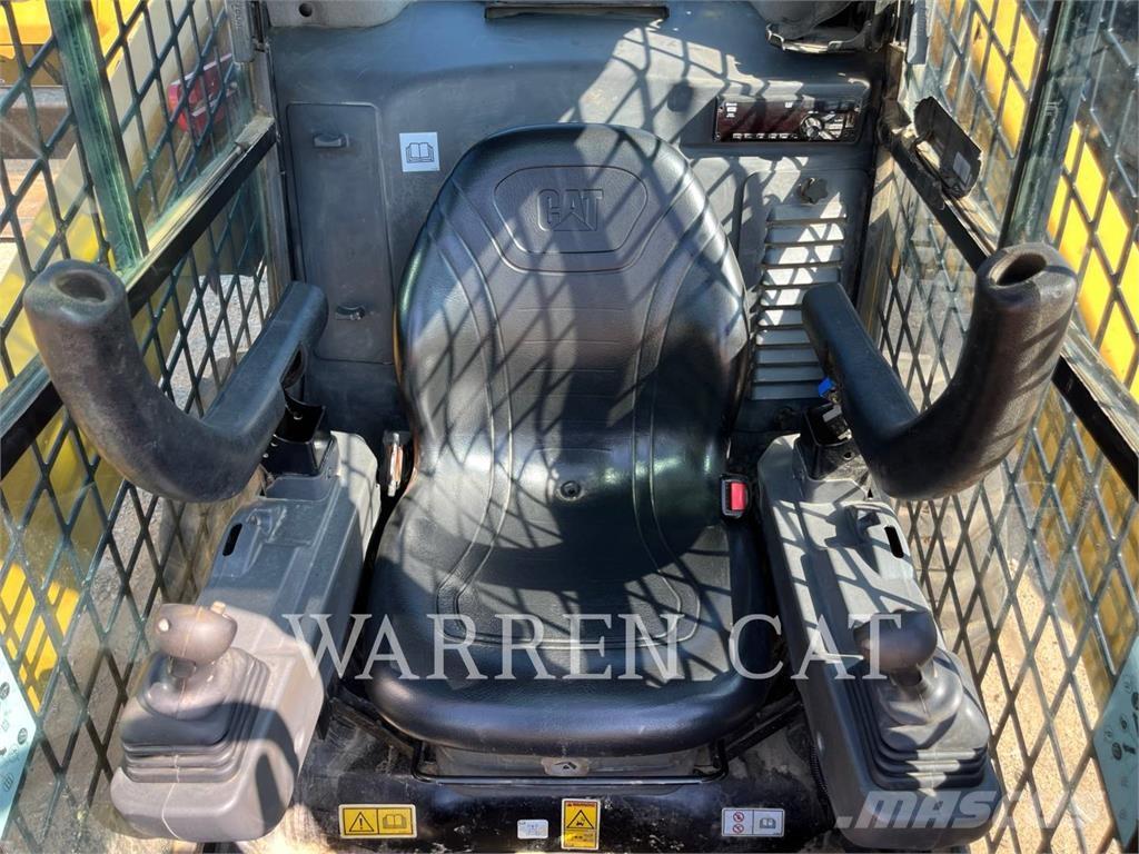 CAT 272D3 C3H1 Liukuohjatut kuormaajat